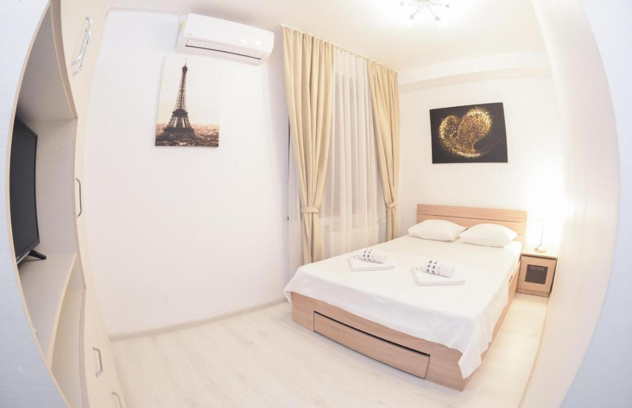 Spacious And Modern Apartment Close To Old City Bucharest Exterior photo