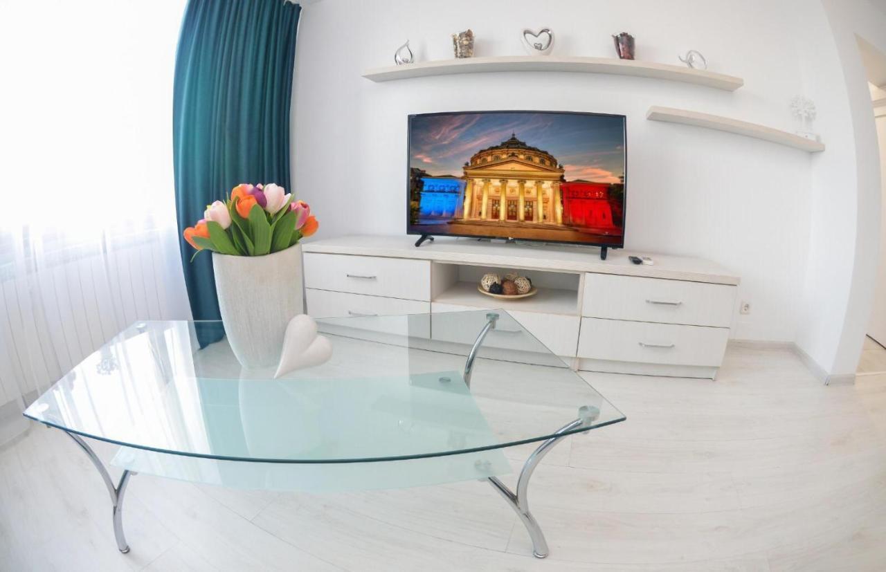 Spacious And Modern Apartment Close To Old City Bucharest Exterior photo